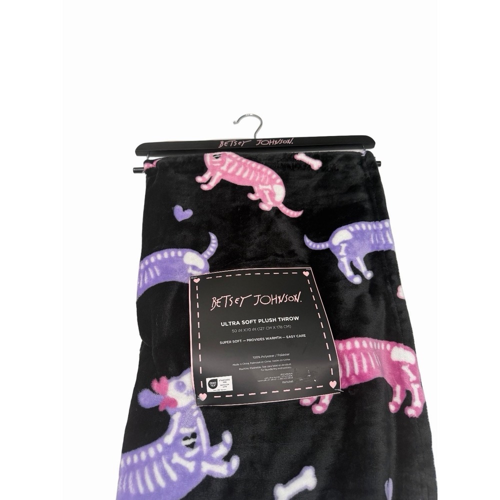 Betsey Johnson Ultra Soft Plush Throw Blanket - Skeleton Dachshunds- Doxies New